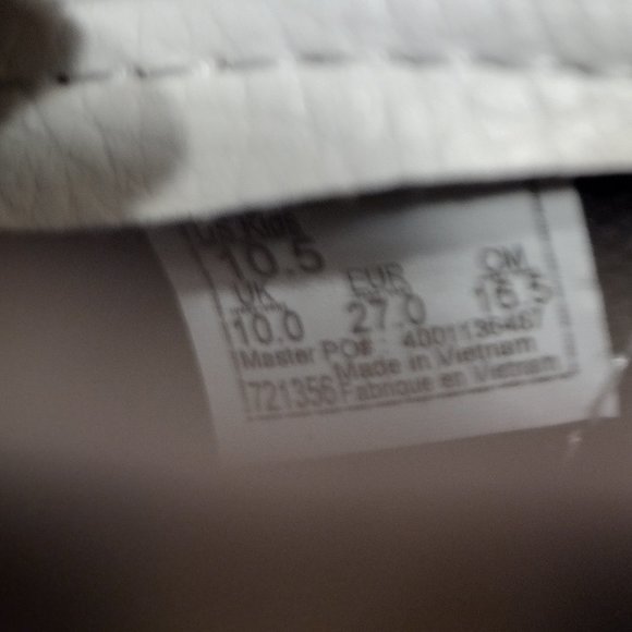 🌎 Vans || Classic Slip-On Sneaker - Picture 6 of 8